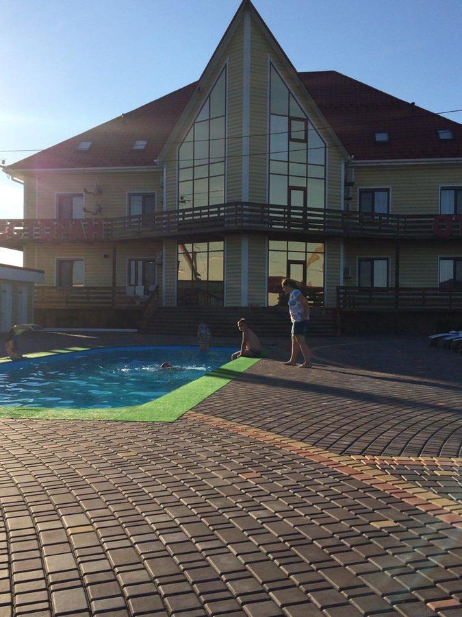 Hotel Oktan Kryve Ozero Exterior foto